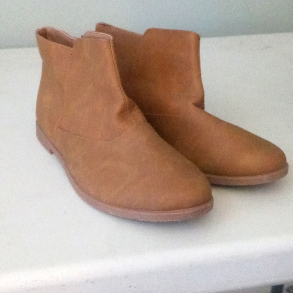 Ankle boots